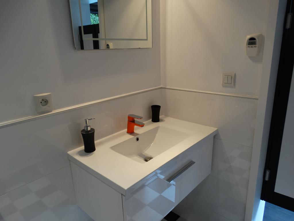 Chambre D'Hotes "Riad Des Baudieres" Bourg-en-Bresse Rum bild